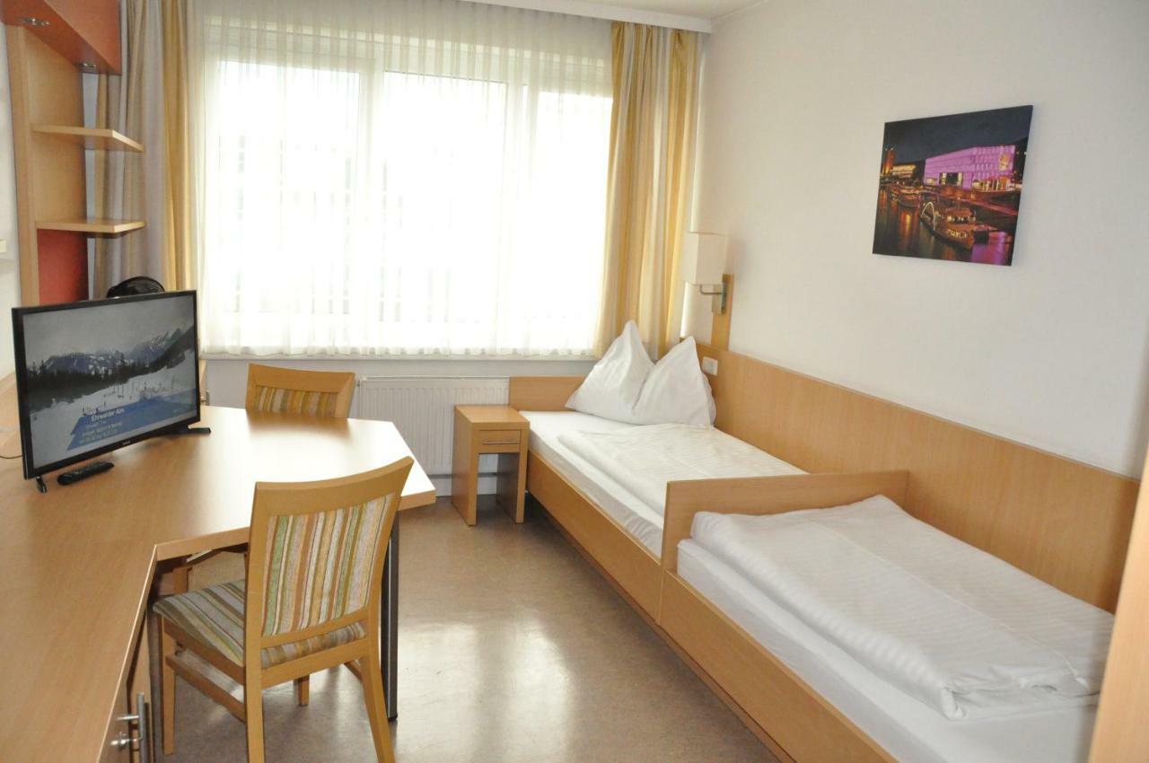Auberge de jeunesse Kolpinghaus Linz Extérieur photo